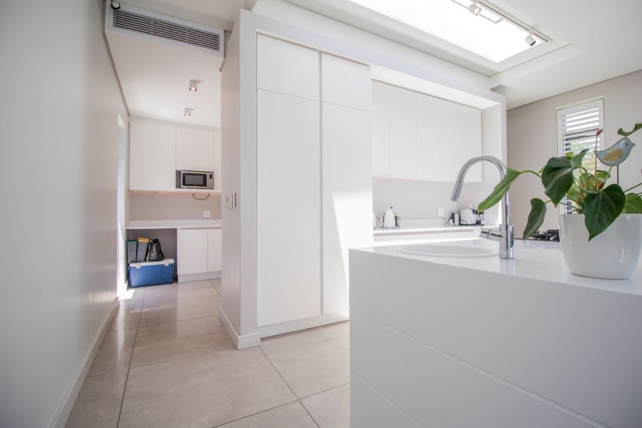 To Let 4 Bedroom Property for Rent in Camps Bay Western Cape